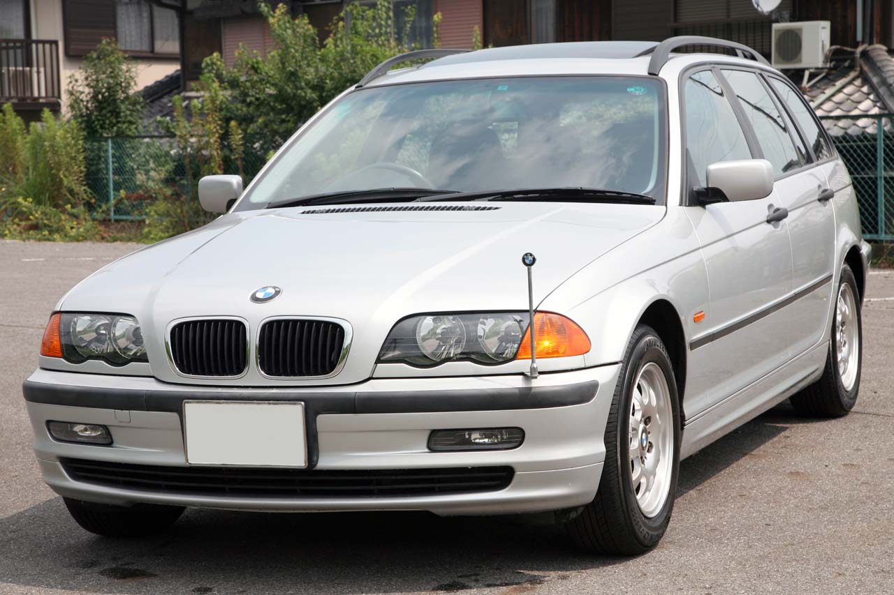 滋賀県中古車　BMW 3シリーズツーリング 318i