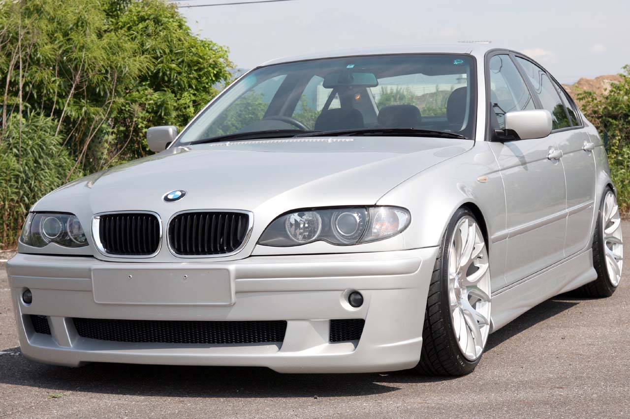 滋賀県中古車　BMW 3シリーズ 318i NKBコンプリート