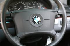 滋賀県中古車　BMW 3シリーズ 318i NKBコンプリート