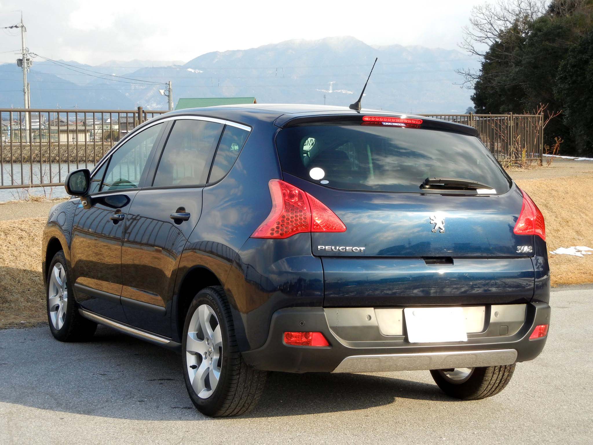 滋賀県中古車 プジョー プジョー 3008 オキシゴ