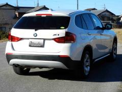 滋賀県中古車　BMW X1 sDrive 18i