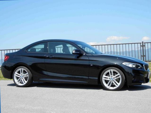 滋賀県中古車　BMW 2シリーズ 220i クーペMスポーツ