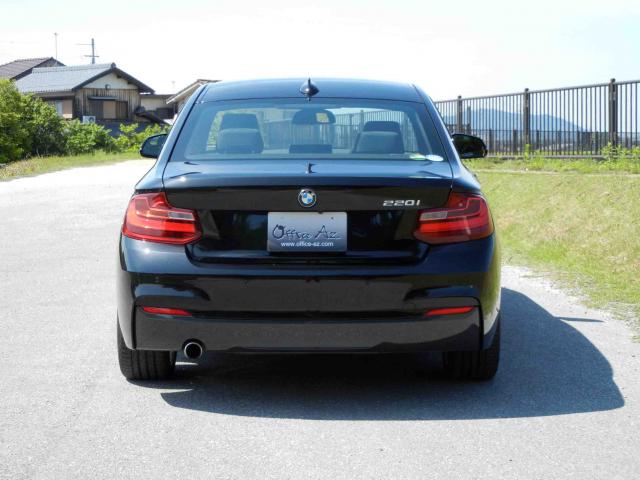 滋賀県中古車　BMW 2シリーズ 220i クーペMスポーツ