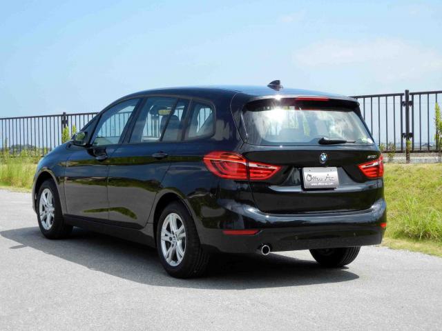 滋賀県中古車　BMW 2シリーズ 218i グランツアラー