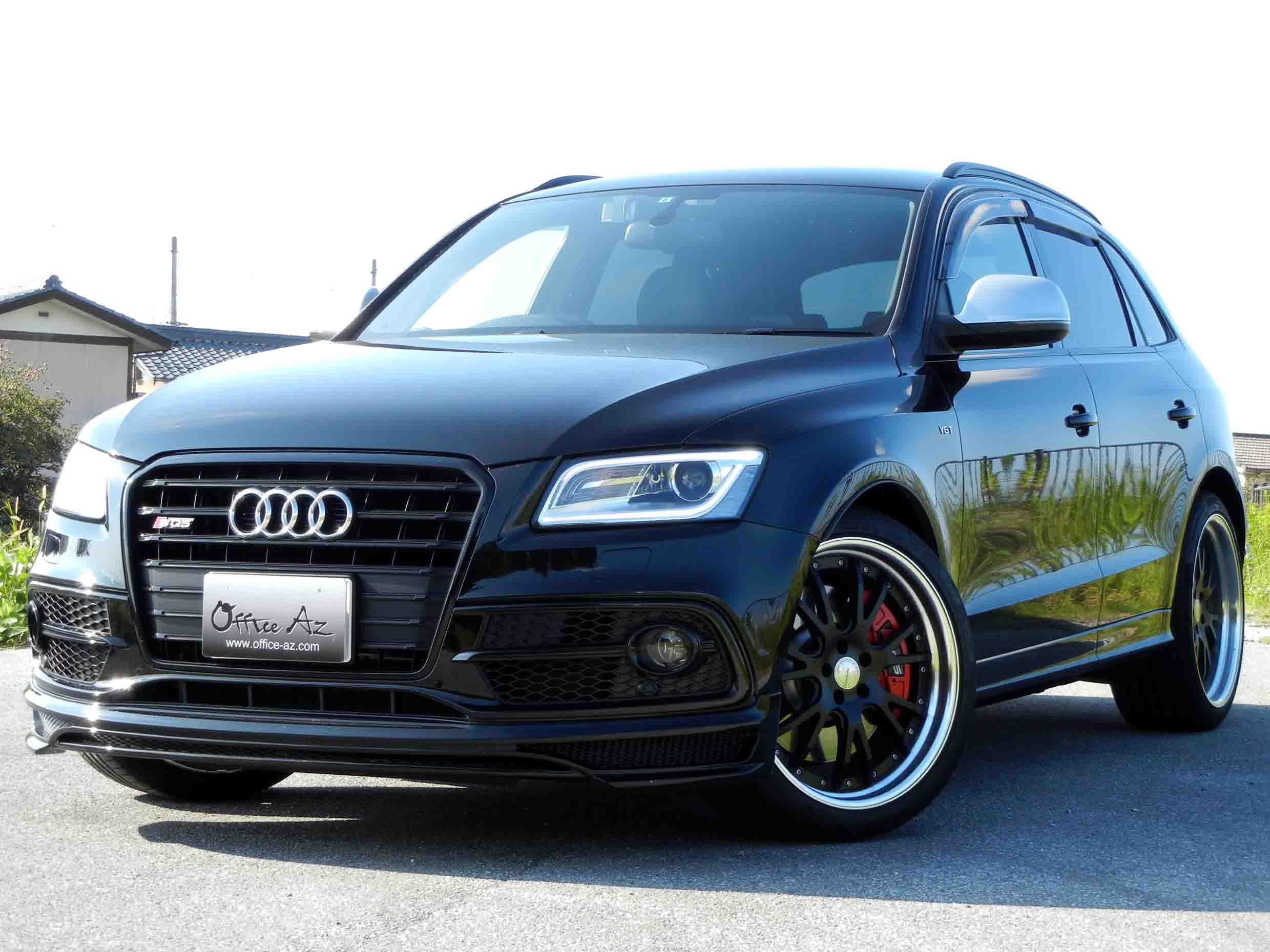 滋賀県中古車　アウディ SQ5 ベースグレード