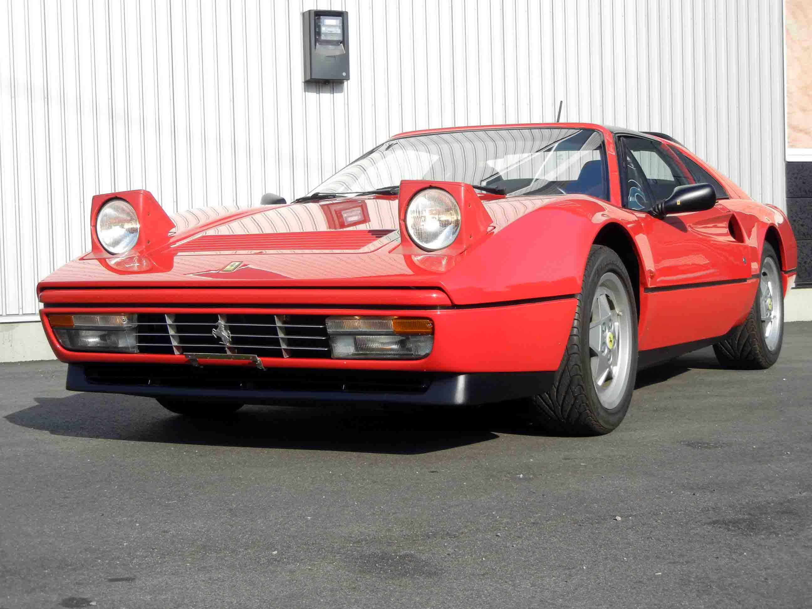 滋賀県中古車 フェラーリ 328 GTS