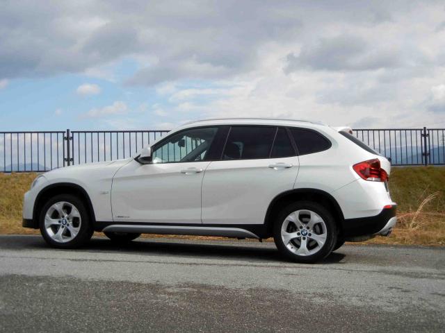 滋賀県中古車　BMW X1 xDrive20i