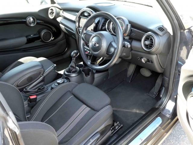 滋賀県中古車　BMW MINI クーパーS