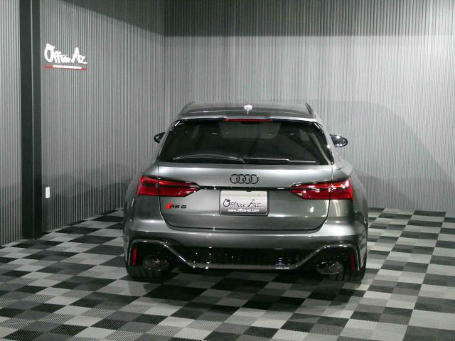 滋賀県中古車　アウディ RS6アバントパフォーマンス エアサスペンション装着車